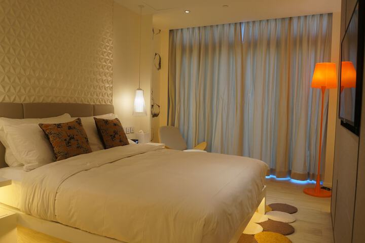 Room 10 of 68