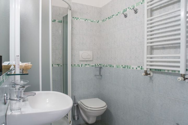 Room 14 of 29