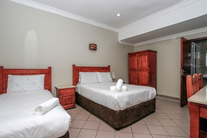 Room 9 of 21