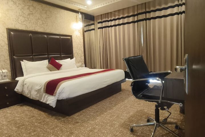 Room 27 of 45