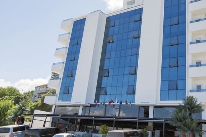 Hotel 52 of 54