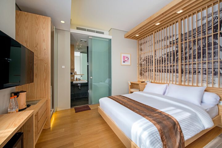 Room 10 of 69