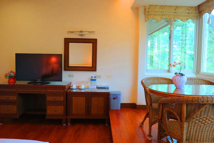Room 15 of 154