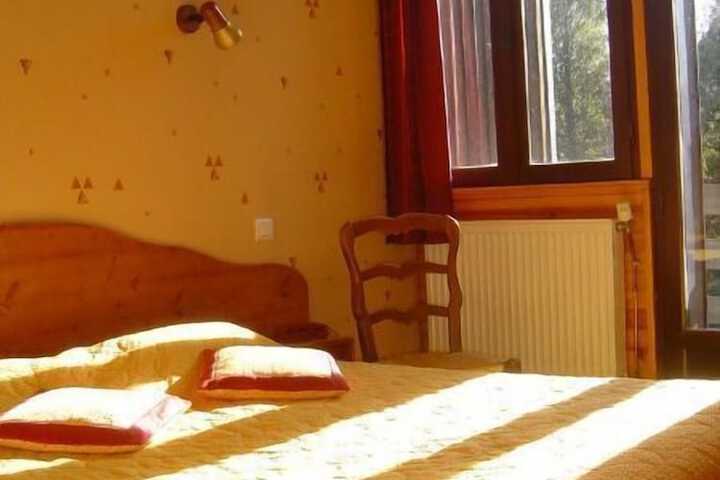 Room 6 of 54