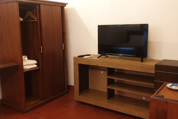Room 21 of 49