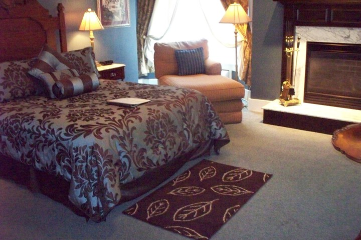 Room 8 of 92