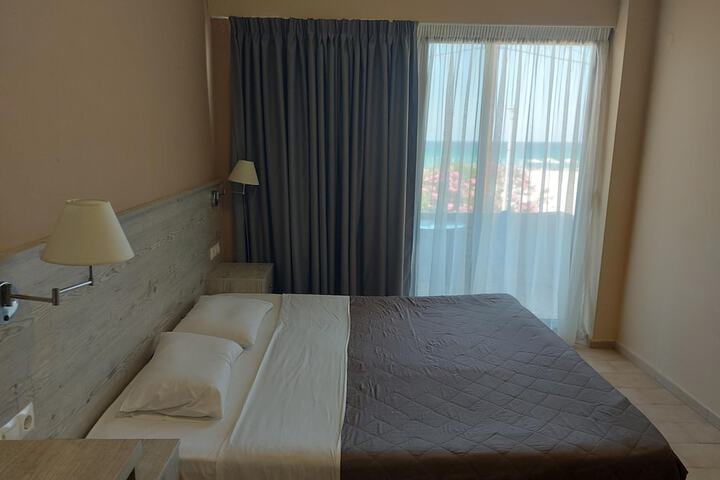 Room 38 of 106