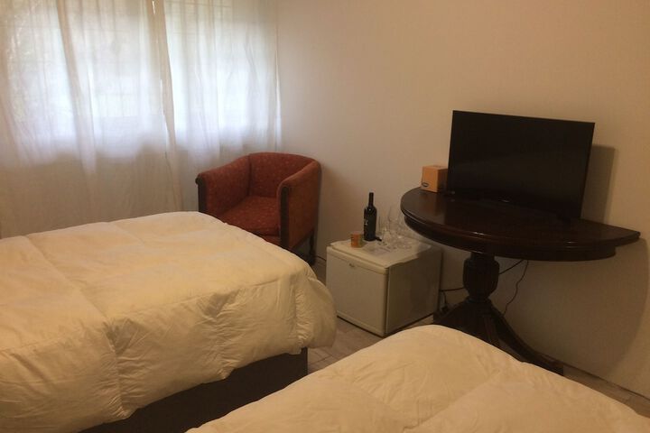 Room 14 of 33