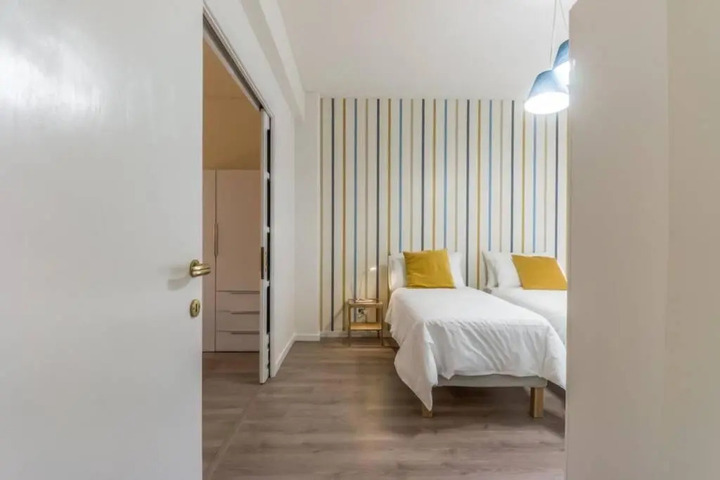 Room 3 of 6