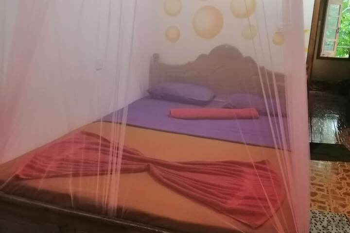 Room 9 of 20