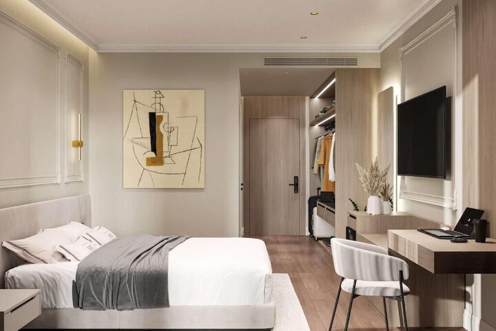 Room 3 of 37