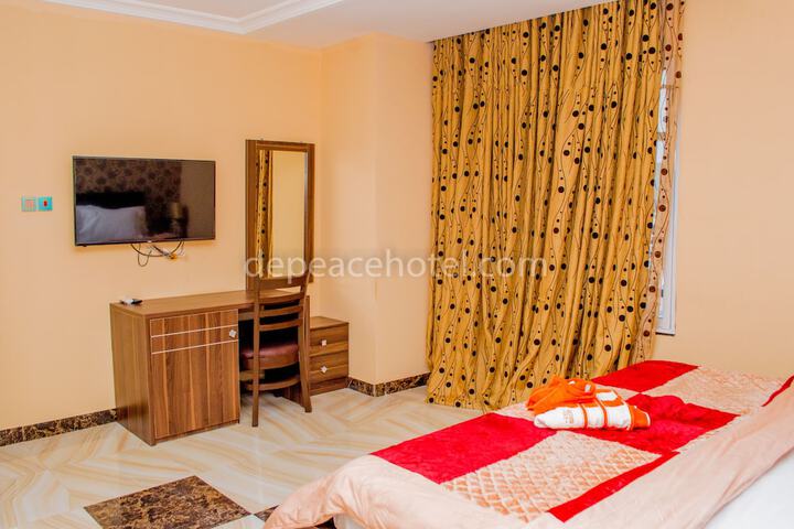 Room 16 of 27