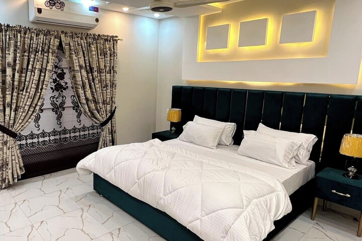Room 19 of 30