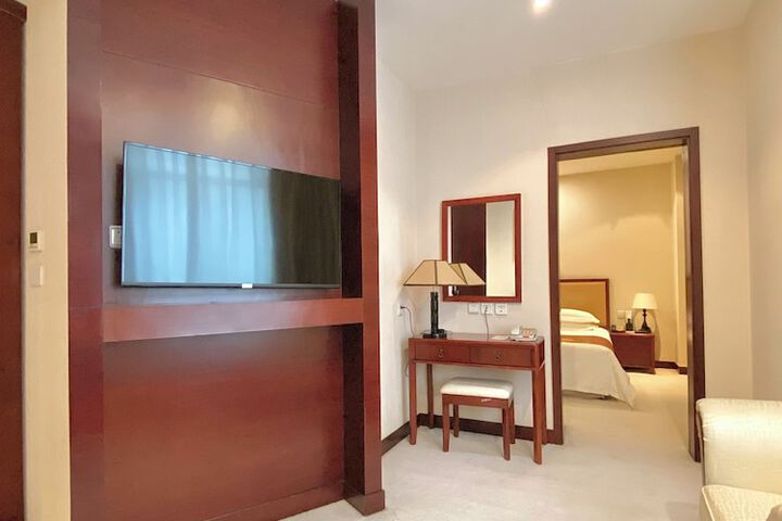 Room 27 of 101