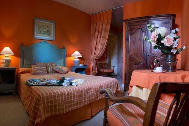 Room 7 of 40