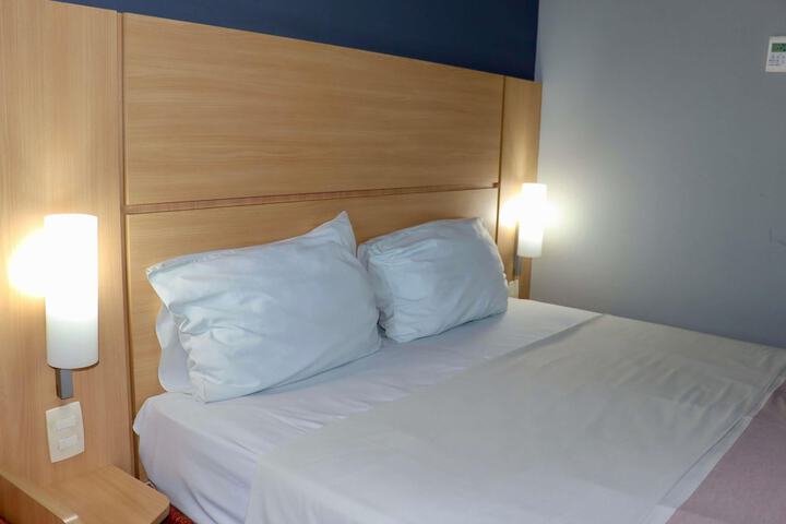 Room 14 of 62