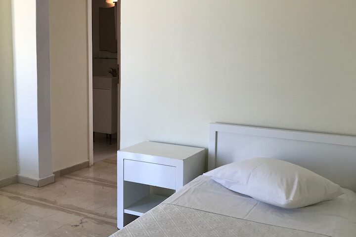 Room 19 of 50