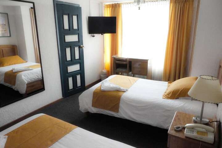 Room 4 of 29