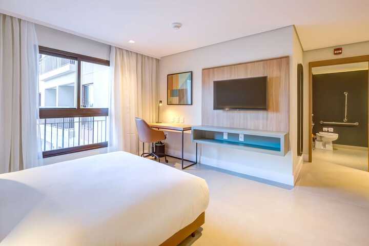 Room 40 of 131