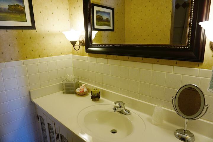 Room 58 of 89