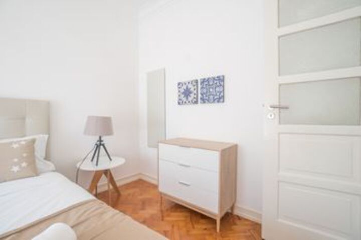 Room 29 of 147