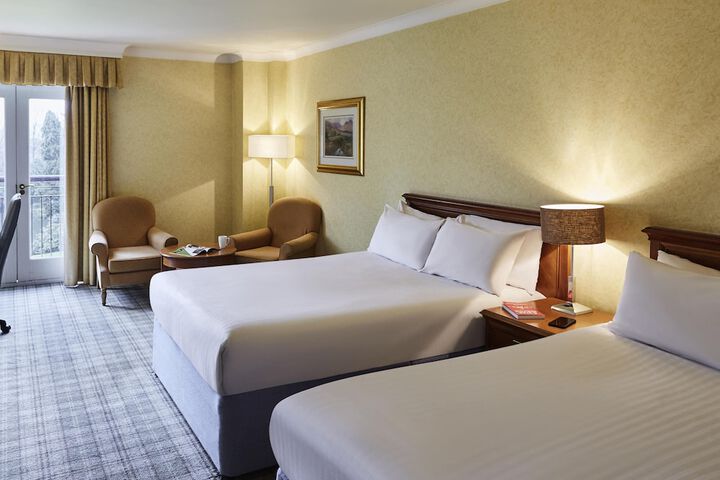 Room 13 of 76