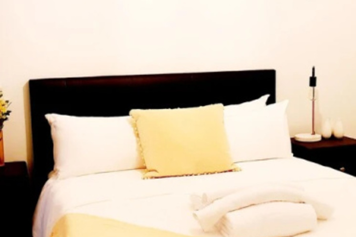 Room 5 of 13
