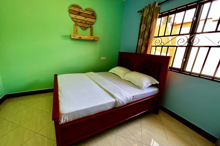 Room 4 of 20