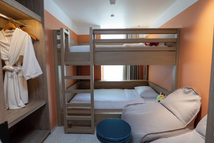 Room 81 of 226