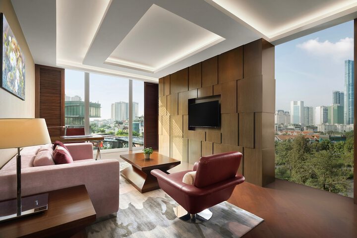 Room 45 of 176