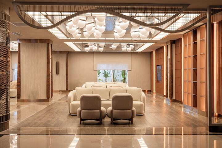 Hotel Interior 4 of 122