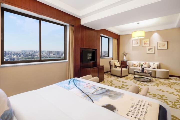 Room 17 of 43