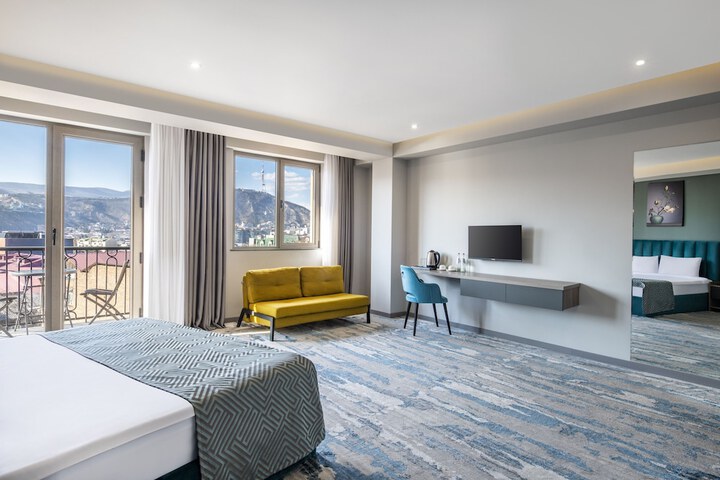 Room 16 of 47