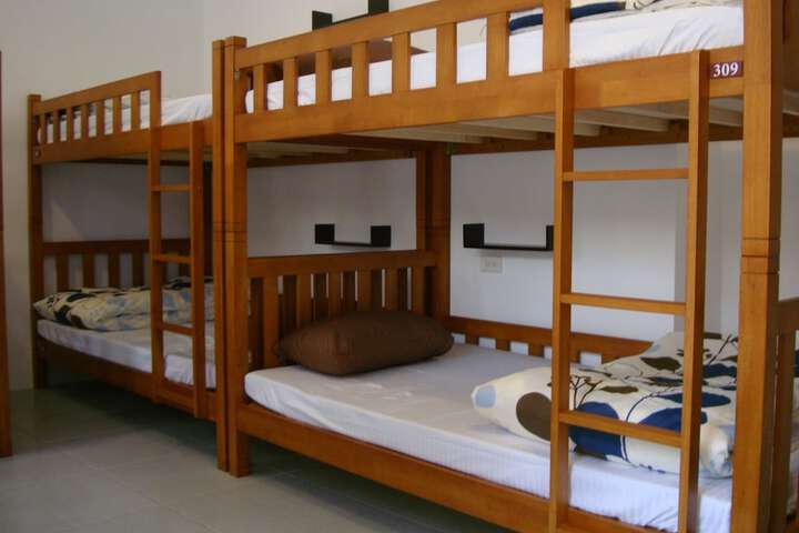 Room 7 of 61