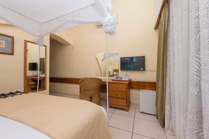 Room 4 of 67