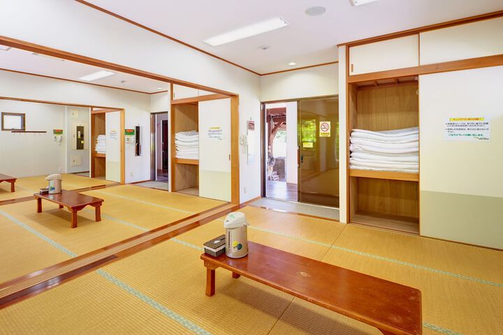 Room 9 of 93