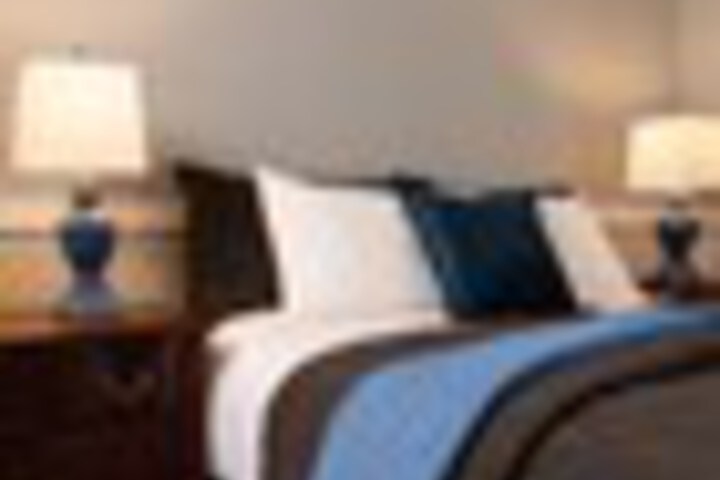 Room 83 of 282