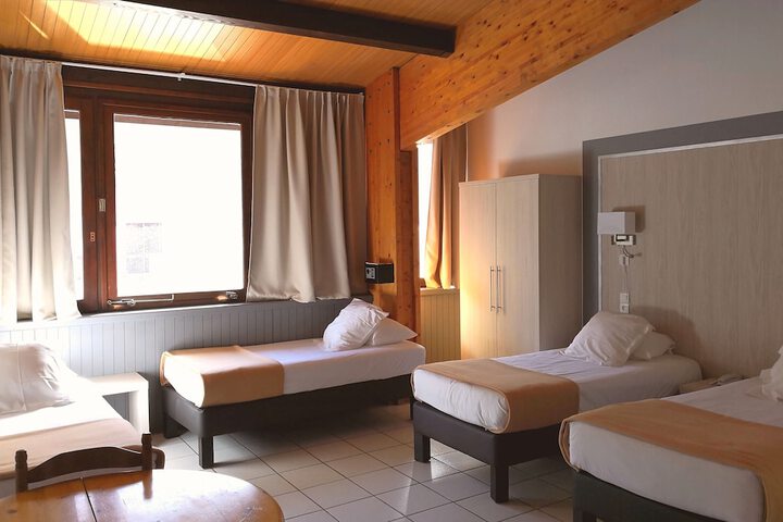 Room 5 of 19