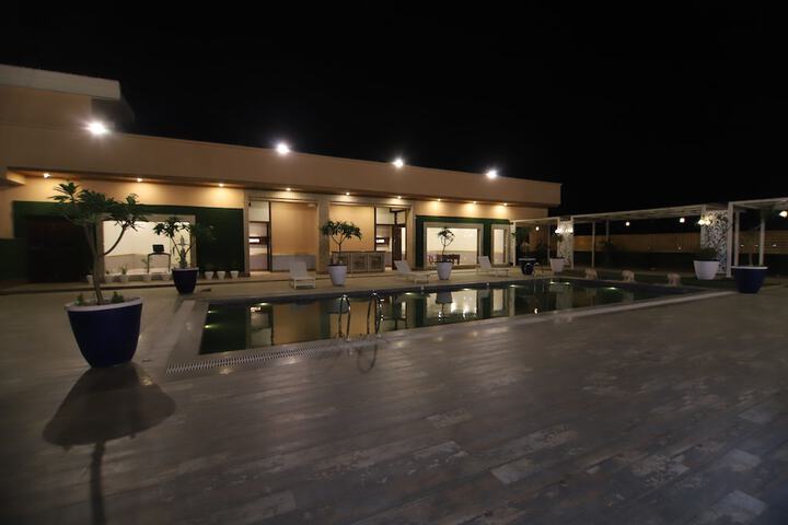 Pool 17 of 34