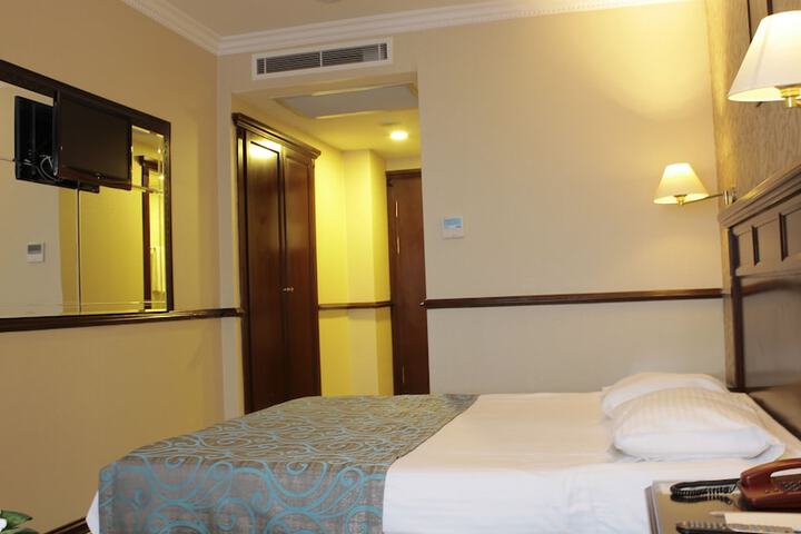 Room 22 of 114