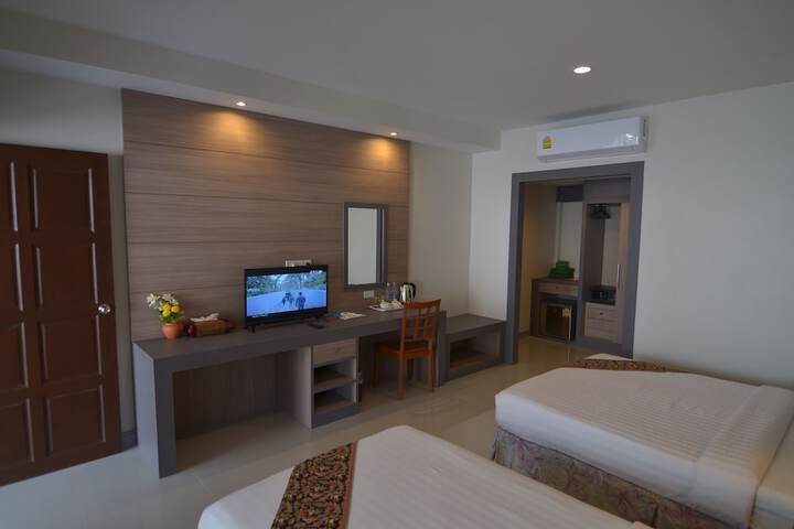 Room 7 of 82