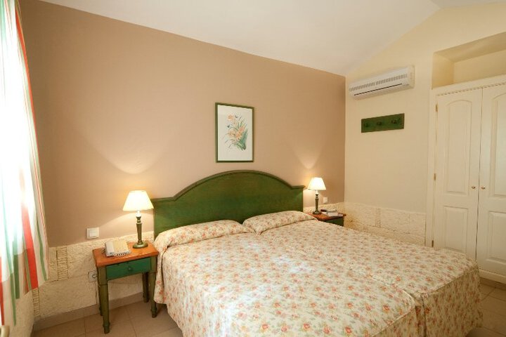 Room 3 of 6