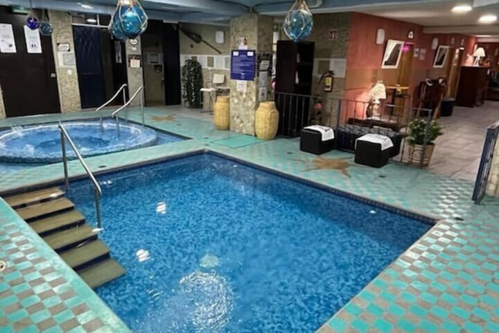 Pool 32 of 49
