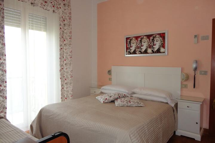 Room 22 of 61