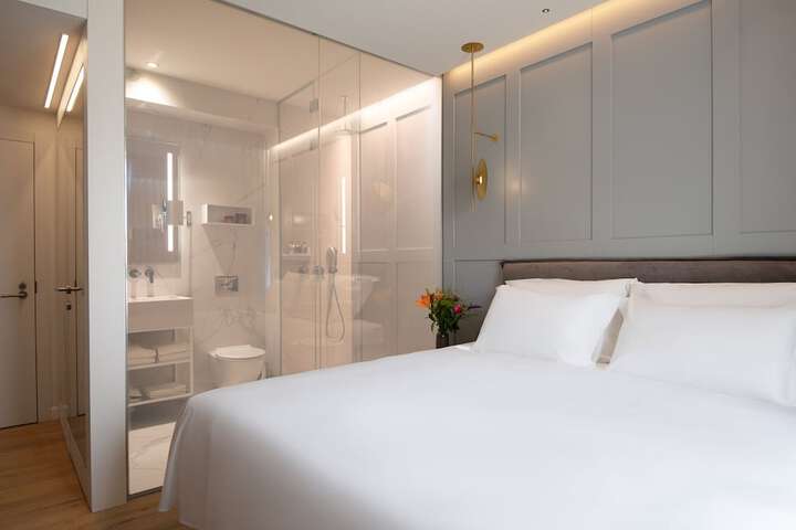 Room 7 of 67