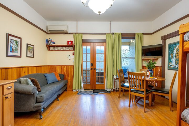 Room 45 of 60