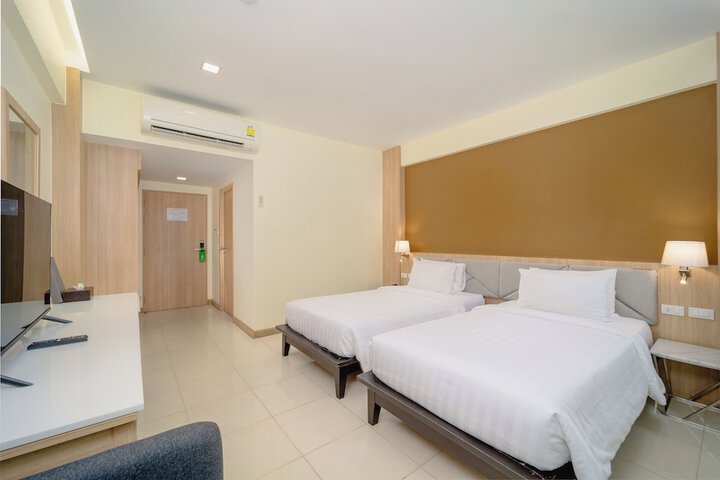 Room 10 of 74