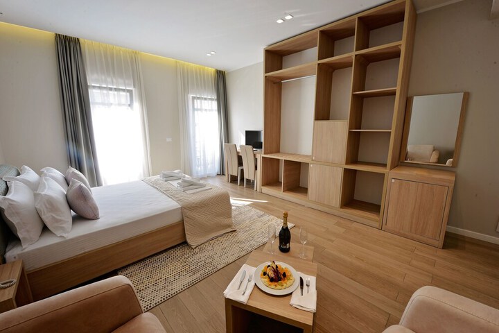 Room 10 of 53