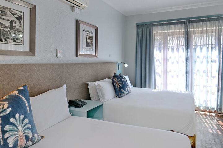 Room 47 of 199