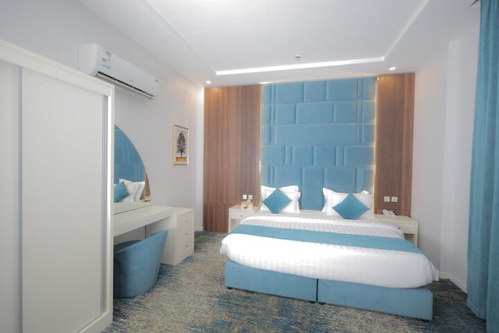 Room 2 of 6